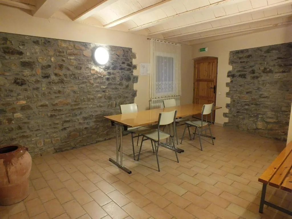 Rectoria De Claverol Hostel 0*,